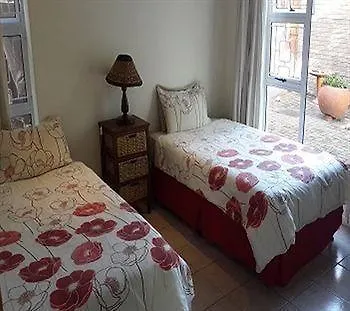 旅馆 The Russel Guest House 伊丽莎白港